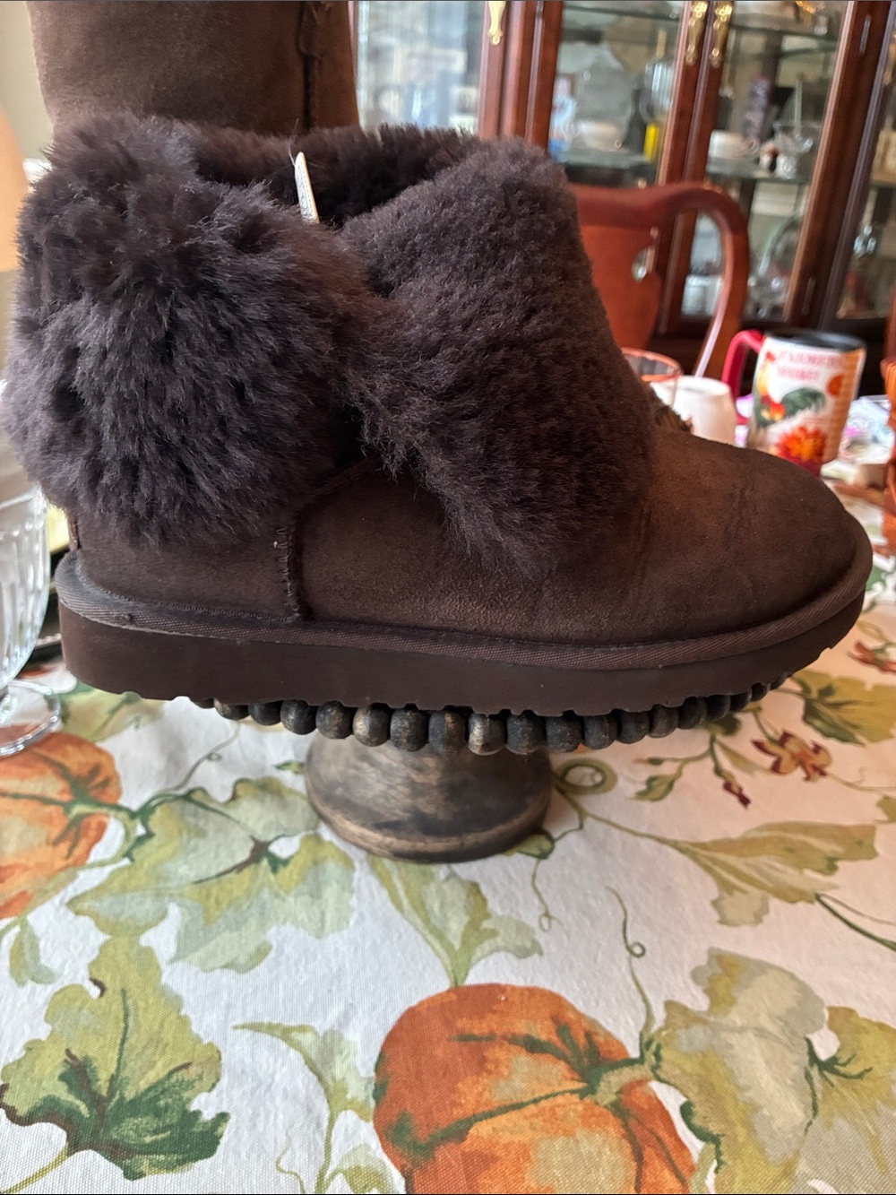 Ugg Bailey Leather/Sheepskin Button Boots in Chocolate Size 7 - Picture 4 of 12
